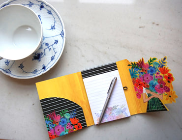 Purse Pad - Girl With Flowers