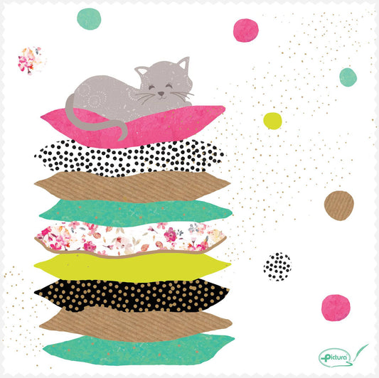 Pictura Cat Smart Cloth showing a soft, lightweight fabric designed for feline grooming and cleaning.