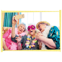 Funny Best Friends Selfie birthday card by Pictura featuring a humorous design for everyday card occasions.