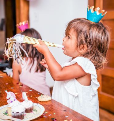 Colorful Mini Crowns Party Partners - Cardmore