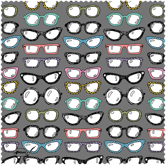 Pictura smart cloth for cleaning eyeglasses, soft microfiber cloth with brand logo, designed to remove smudges and dust effectively.